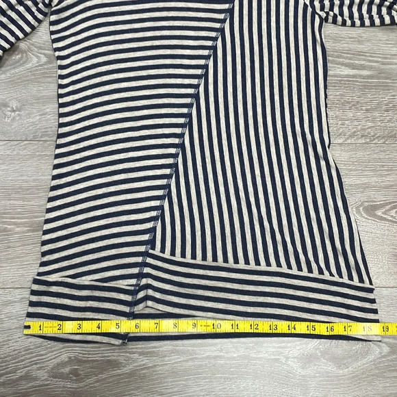 NWOT Cabi #3228 Ernest Knit Long Sleeve Tee Tunic Top Navy Oatmeal Striped XS - Picture 9 of 16